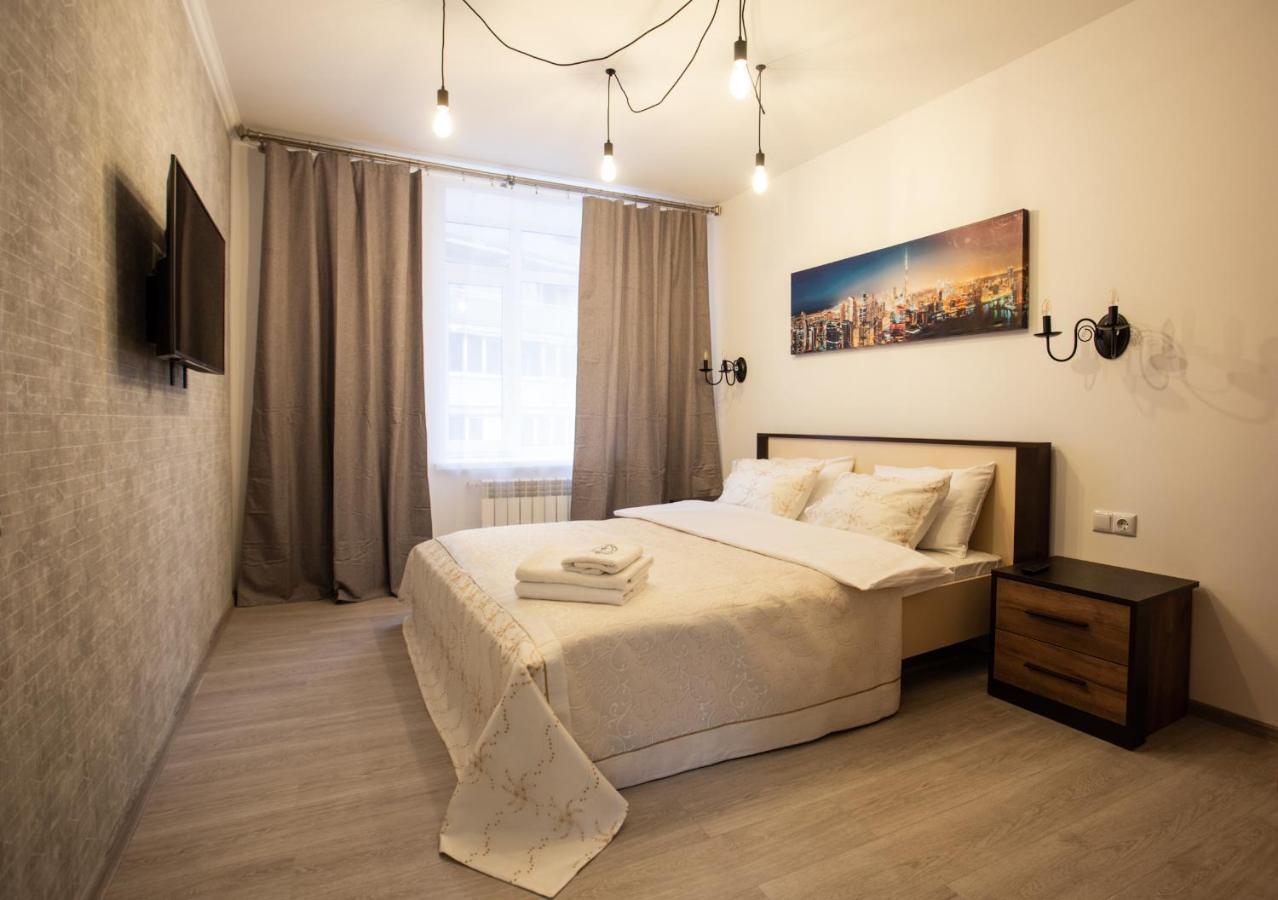 Ultra Lux 3 Rooms Apartment Near Arena City キエフ エクステリア 写真