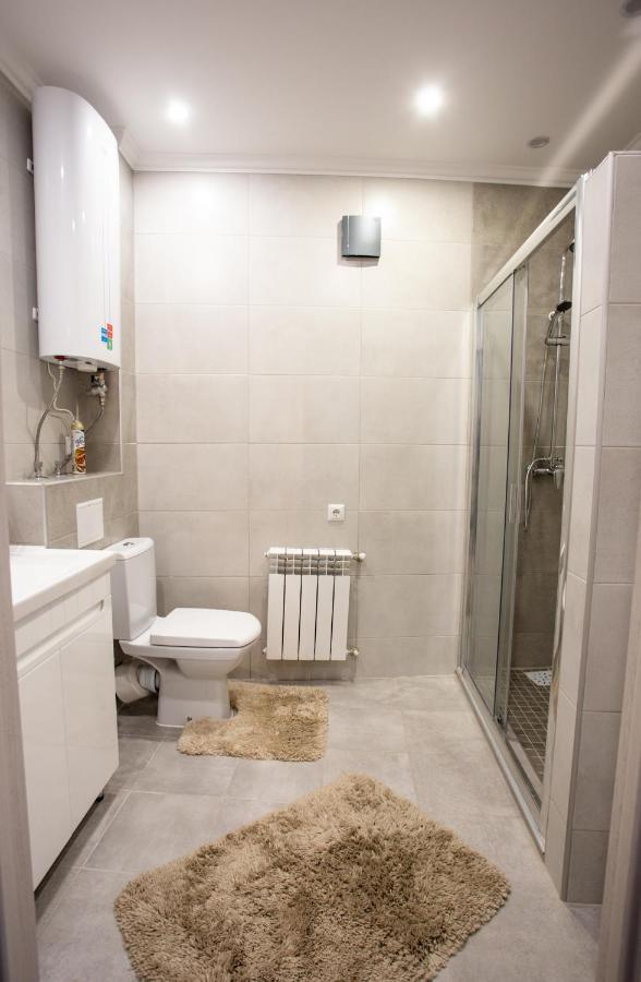 Ultra Lux 3 Rooms Apartment Near Arena City キエフ エクステリア 写真