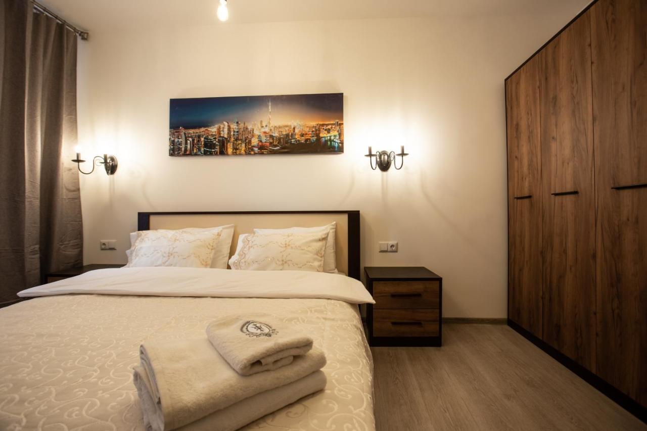 Ultra Lux 3 Rooms Apartment Near Arena City キエフ エクステリア 写真